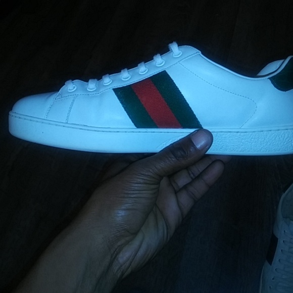 Like New Gucci Ace Sneakers - Picture 3 of 6